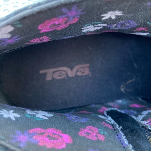 Teva Women’s Foxy Black Leather Booties 8.5 - Picture 11 of 14